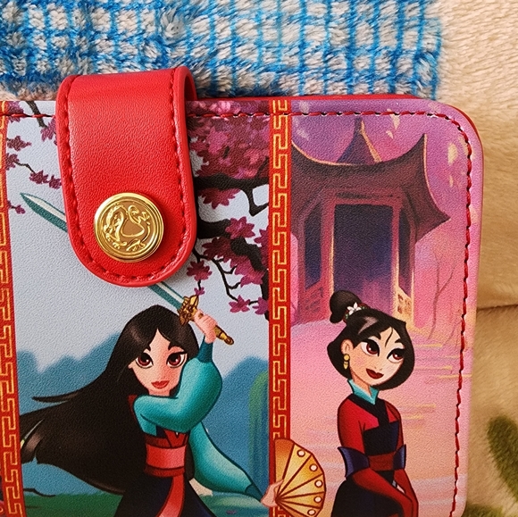 Loungefly Disney Mulan Card Wallet - Picture 3 of 7